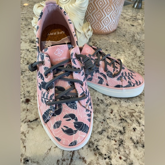 Sperry Women’s SeaCycled Crest Vibe Resort Sneaker 6.5 - Picture 1 of 6